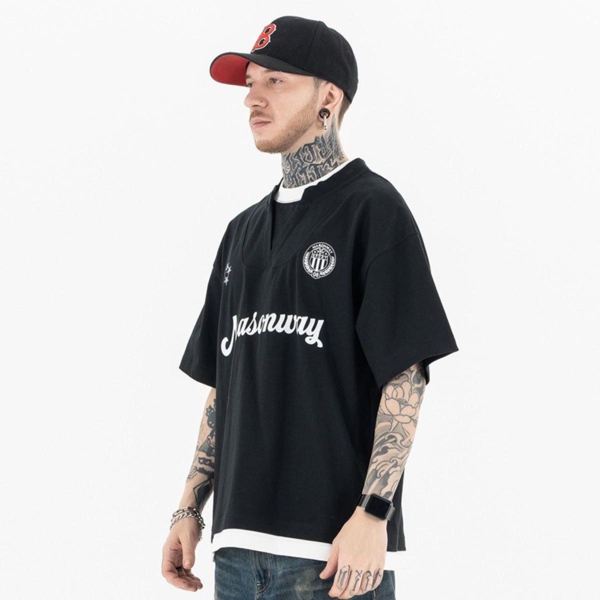 Vic Streetwear Vintage Badge Printed Ice Hockey Suit V-Neck Short Sleeve T-Shirt
