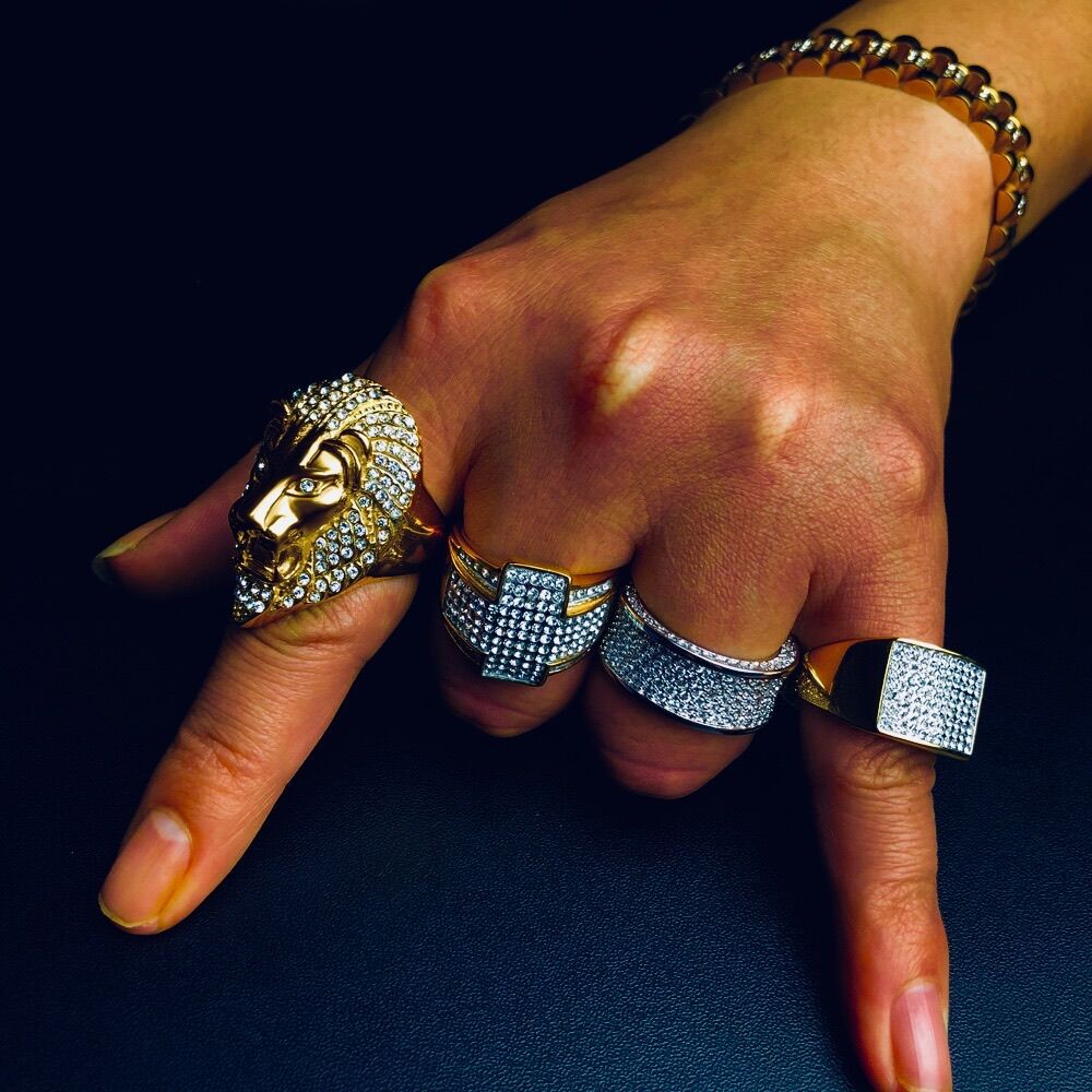 Rings Hip Hop Ring 18K Gold with Diamonds St. Valentine's Spectrum