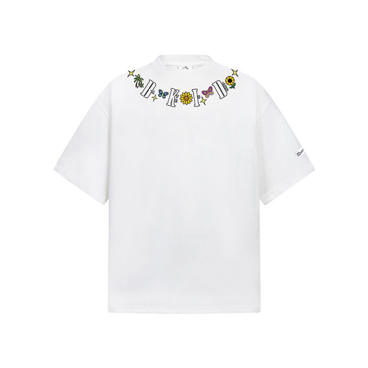 Nostalgia T Shirts Vintage Necklace Butterfly Embroidery Pattern Short Sleeve T-Shirt
