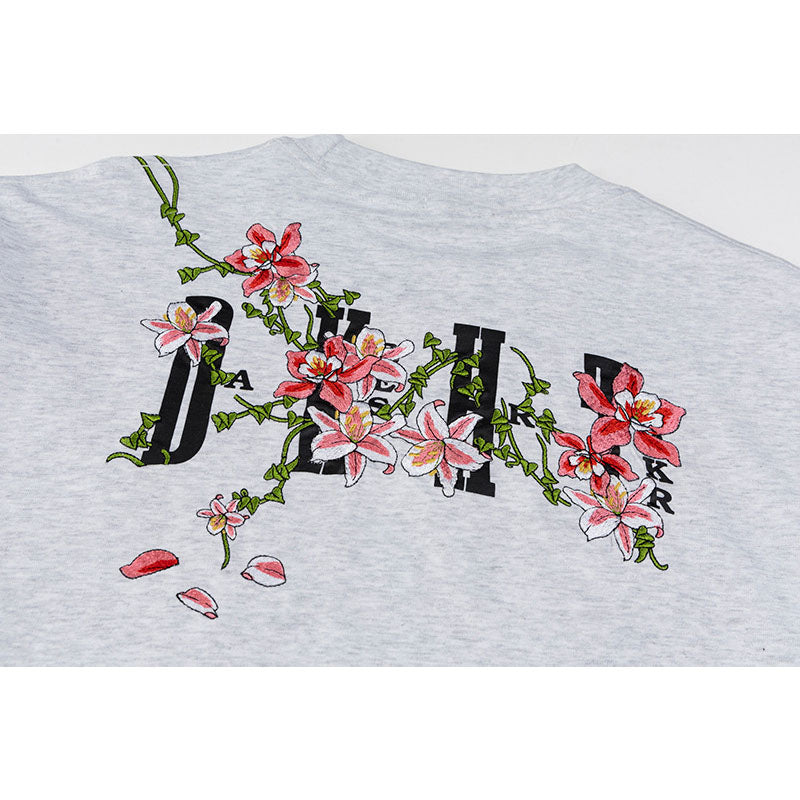 Nostalgia T-Shirts Flower Embroidery Short Sleeve T-Shirts